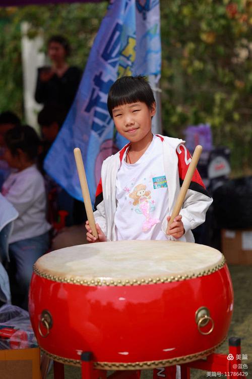 亲手敲敲鼓，尝尝乡间味