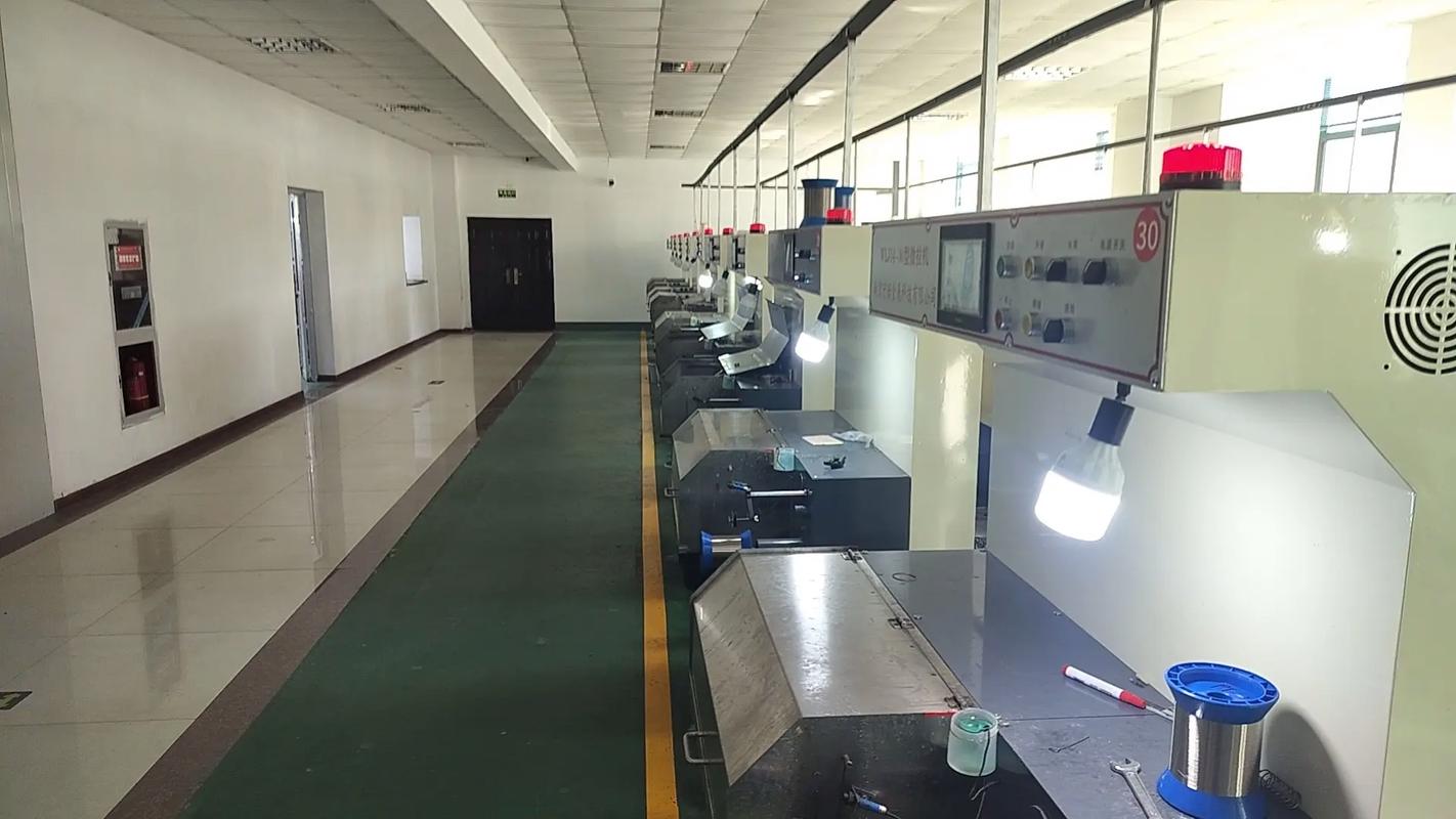 拉丝模厂家精密磨床加工区实景