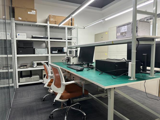 手机测评博主专业续航测试工作台实拍