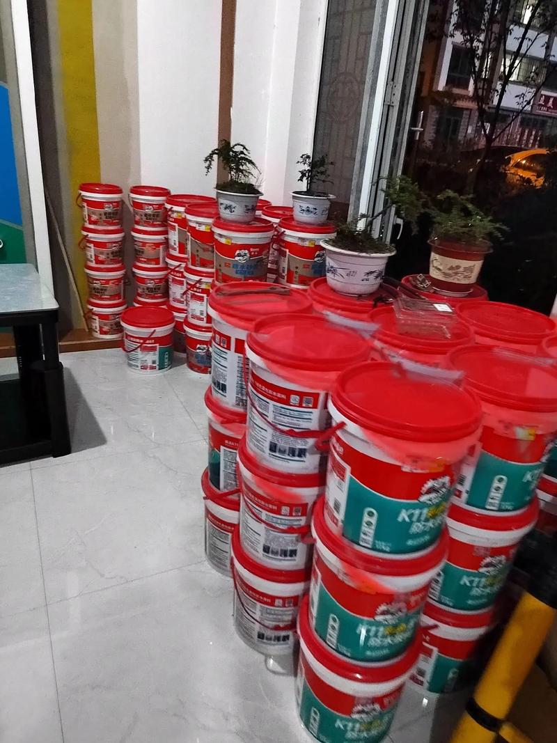 防水涂料品牌专卖店购买现场