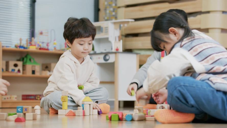 学龄前孩子被抢玩具，你的第一反应正在毁掉他-超级宝贝