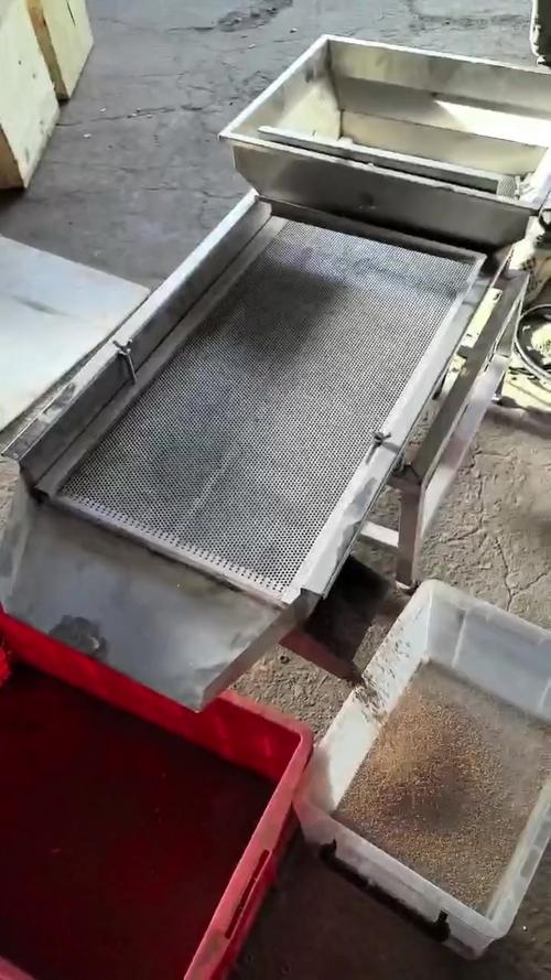 小作坊直线振动筛 焊接粗糙