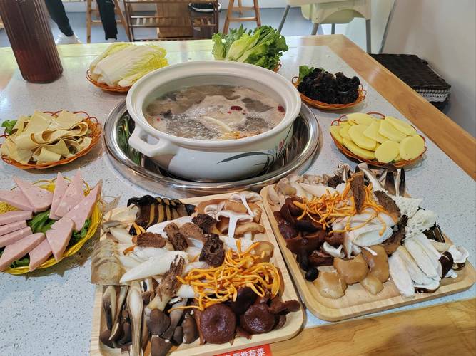 云南野生菌火锅清汤锅底食材