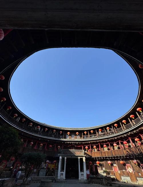 福建土楼永定承启楼内部环形景观