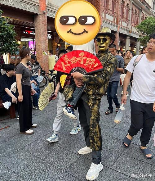 四、器材骗局：古城“摄影团”的隐形收费