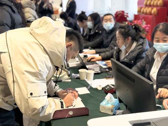 南京售楼处刷卡交钱场景实拍