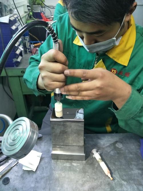 模具型腔抛光打磨工具使用现场图