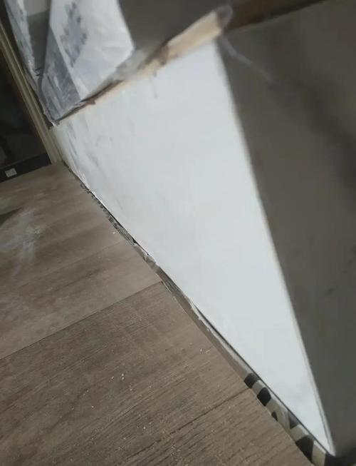 家装木地板留缝验收现场实拍