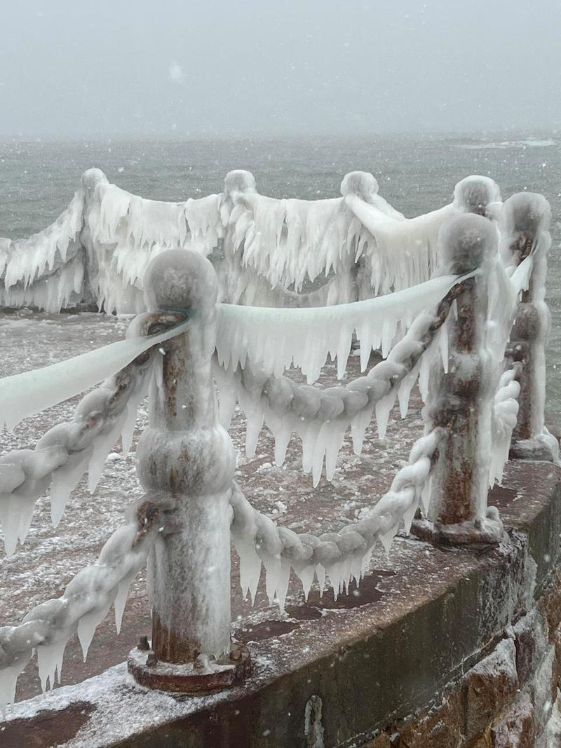 浪花:破碎即永恒-因为所以