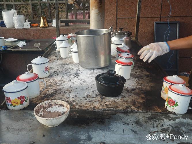 喀什深夜羊肉汤店