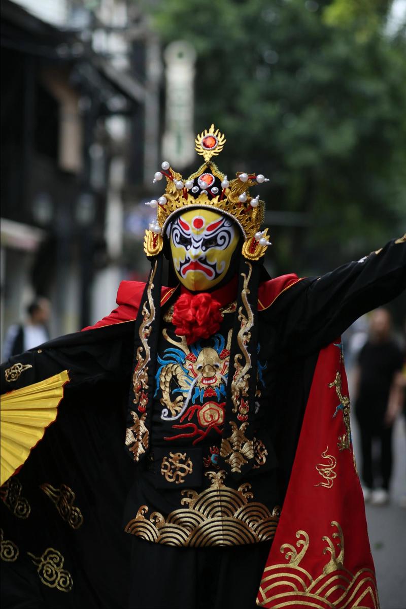 原来变脸，最早是艺人想出来的歪招