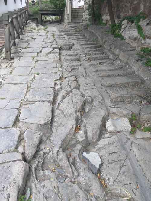 湖北南漳沮河小三峡古纤道石板路