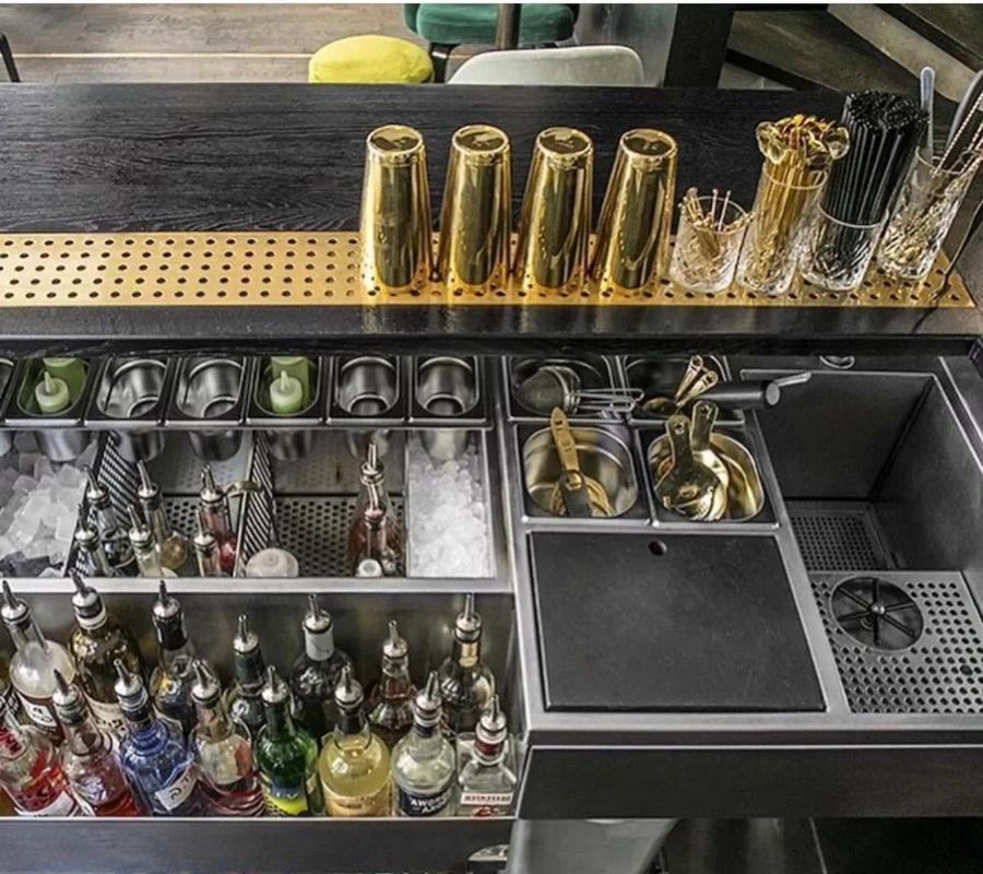 新手在家调酒基础工具摆放图