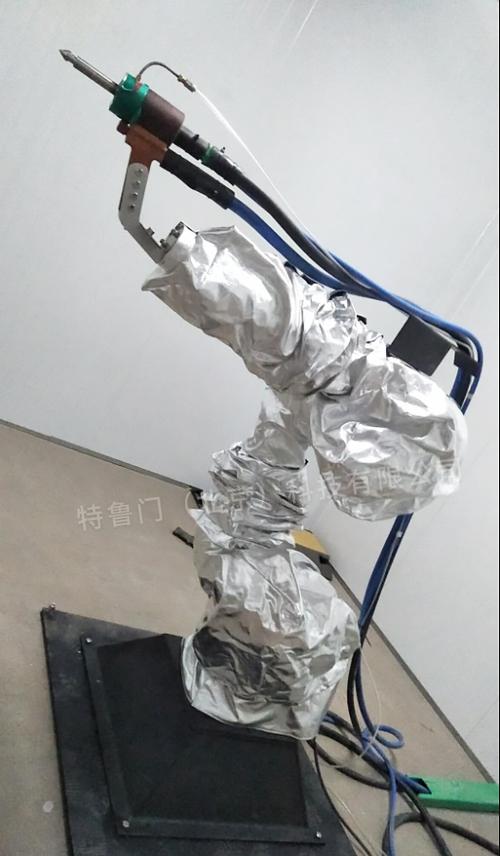 焊接机器人工作站带弧光防护的工业防护罩