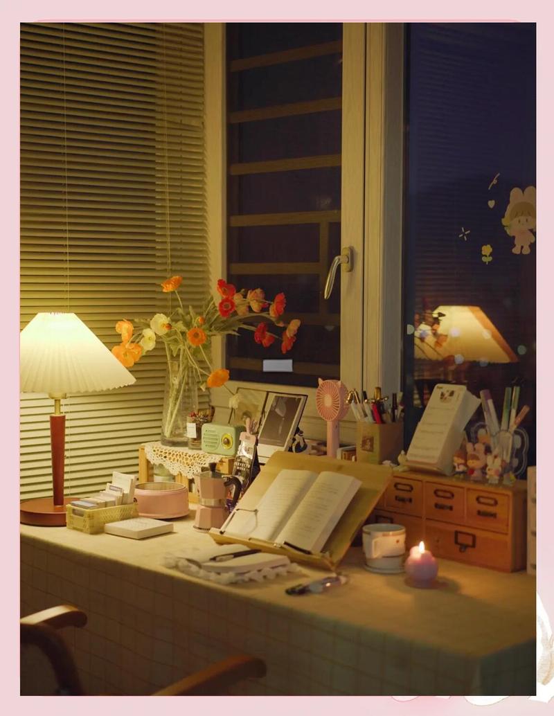 一个人在深夜书桌前,皱着眉头翻阅泛黄的哲学原典,旁边笔记本写满疑问