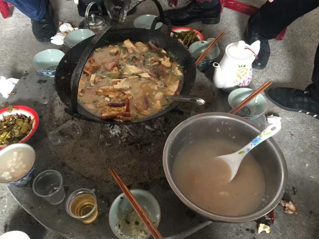 南漳麻城河秋收农家柴火饭