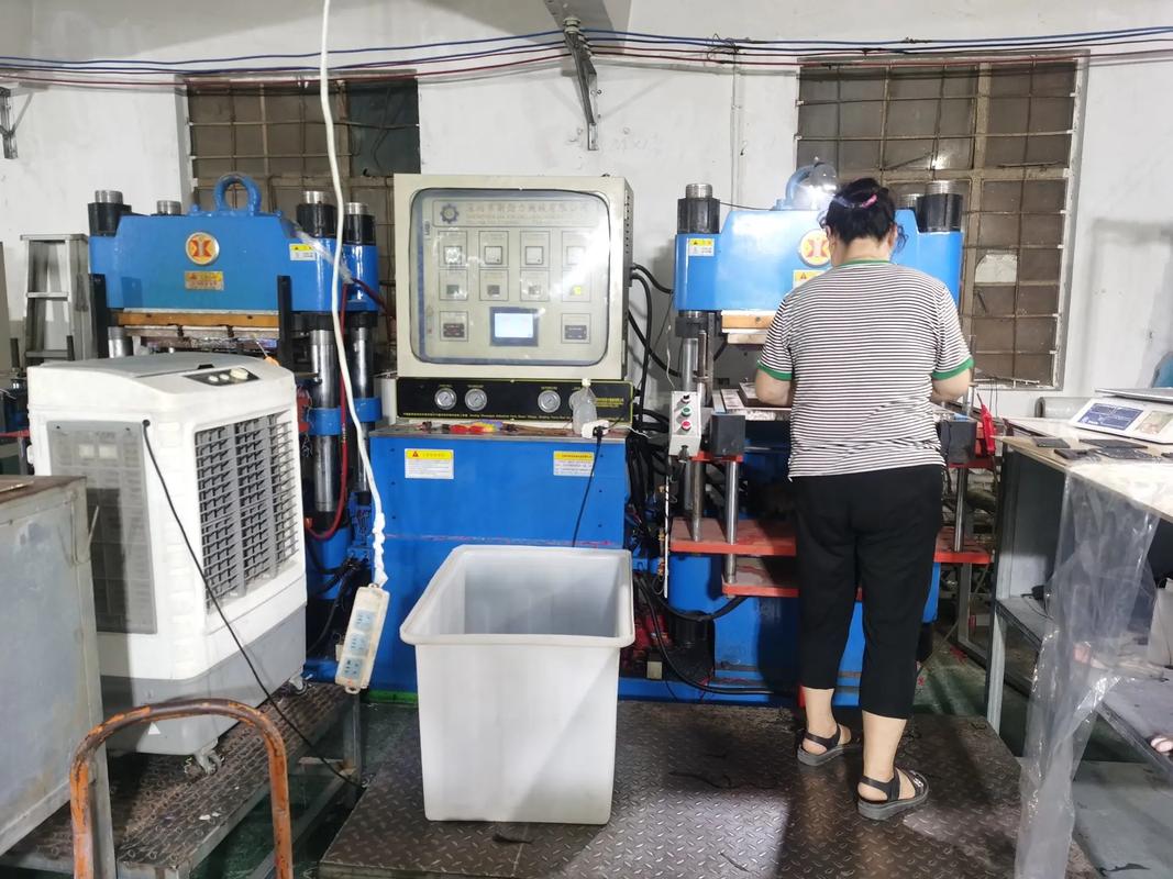 全新平板硫化机厂家仓库出货实拍