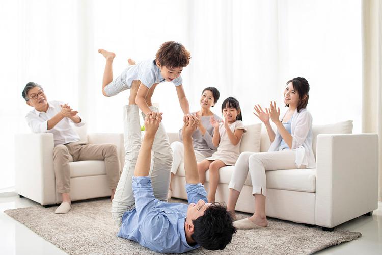 爸爸参与度,真的是家庭的“隐形资产”吗?——一位编辑的深夜碎碎念-超级宝贝