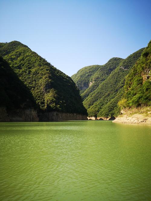 湖北南漳漳河原生态清冷水景