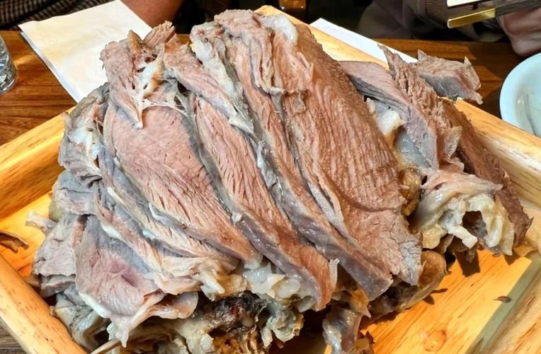 手把肉断面粉红色