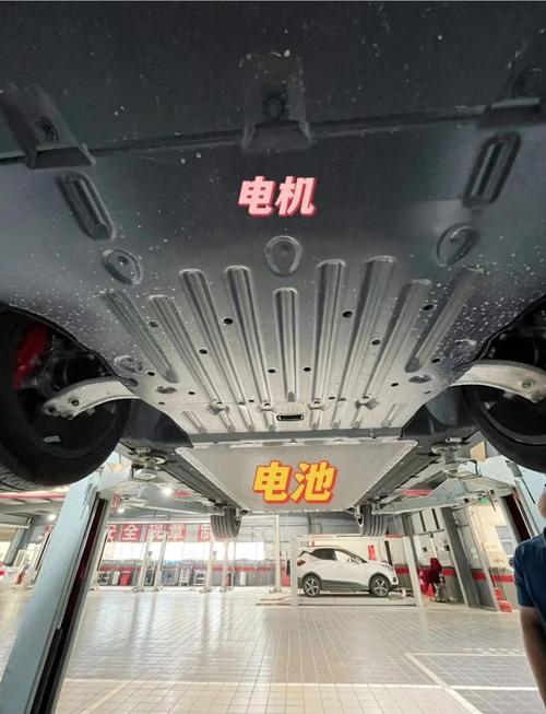 比亚迪汉EV车载边缘计算模块安装位置示意图
