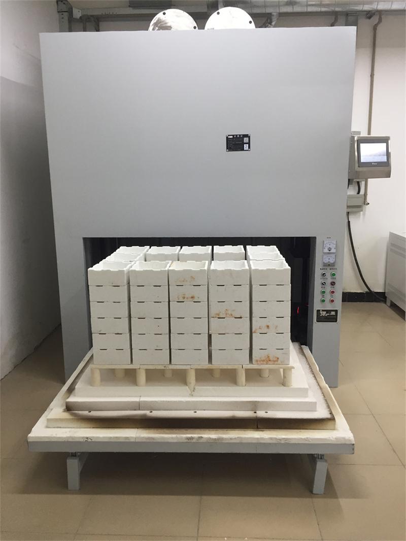 陶瓷研发实验室烧结炉试样摆放场景