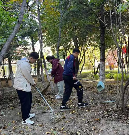 中学生小组在社区进行环保调研