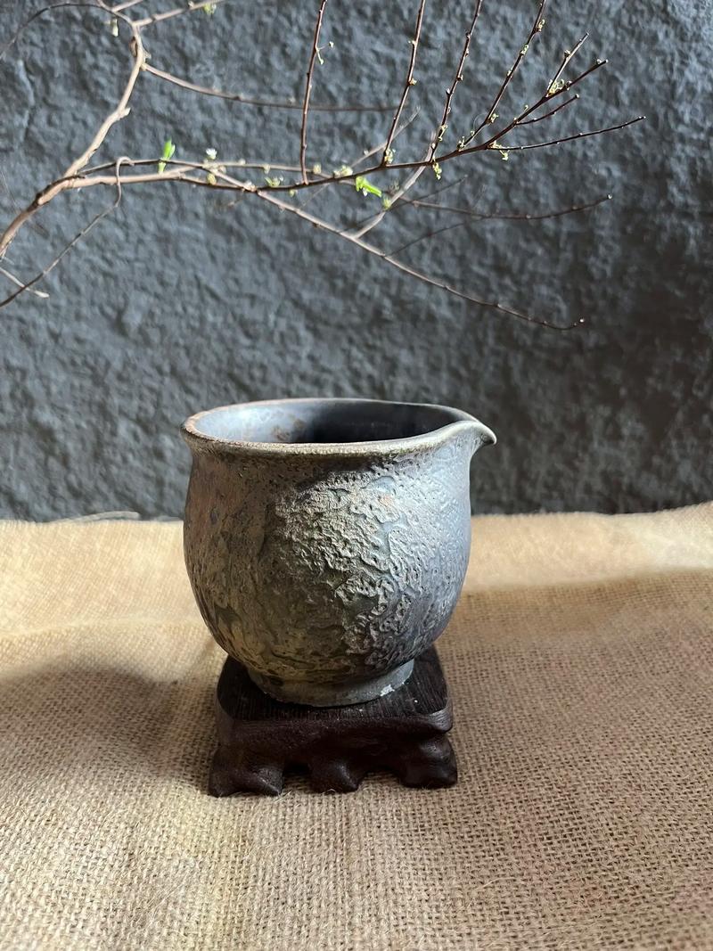 陶碗:从泥土到餐桌的千度旅程,凭什么让人着迷?-因为所以