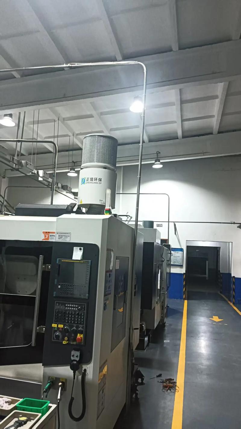 机加工车间未装合格油雾收集器现场