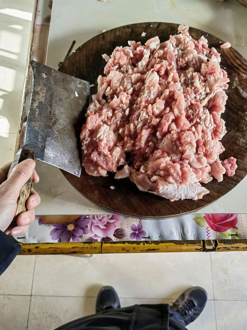 潮汕老档口手工双刀剁肉现场