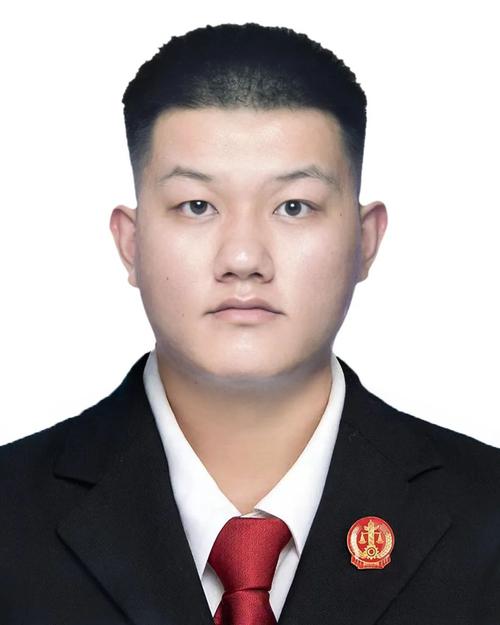 律师郑祥在法庭上质证关键证人