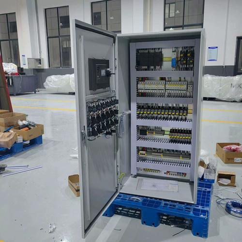 工业冲压车间电气PLC控制柜减震安装示意图