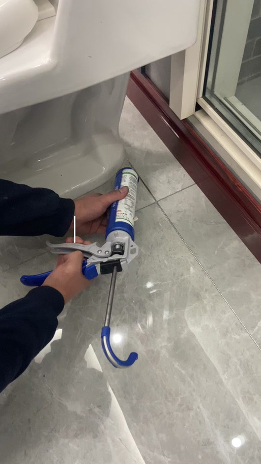 家装卫生间马桶安装打玻璃胶施工图