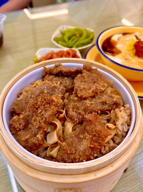 南漳农家院酸渣肉蒸饭成品