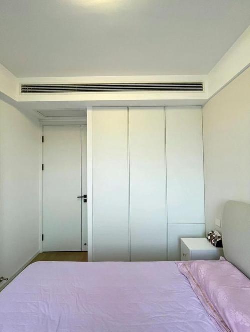 室内装修被衣柜挡住的中央空调出风口实景