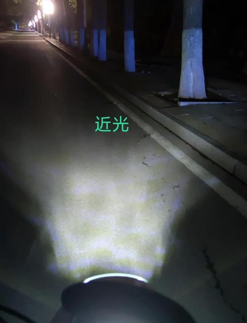 车灯与反光：夜骑的命根子