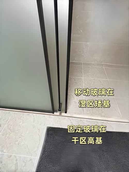装修磨砂玻璃移门验收现场图