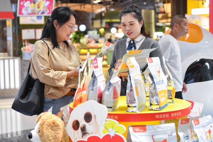 行业的新变化：越来越多的“人宠共用”产品，正在模糊消费边界