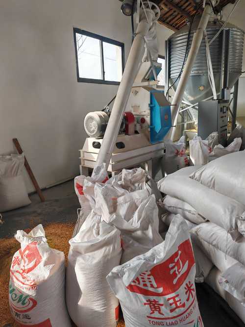 饲料颗粒机组装车间主轴加工实拍
