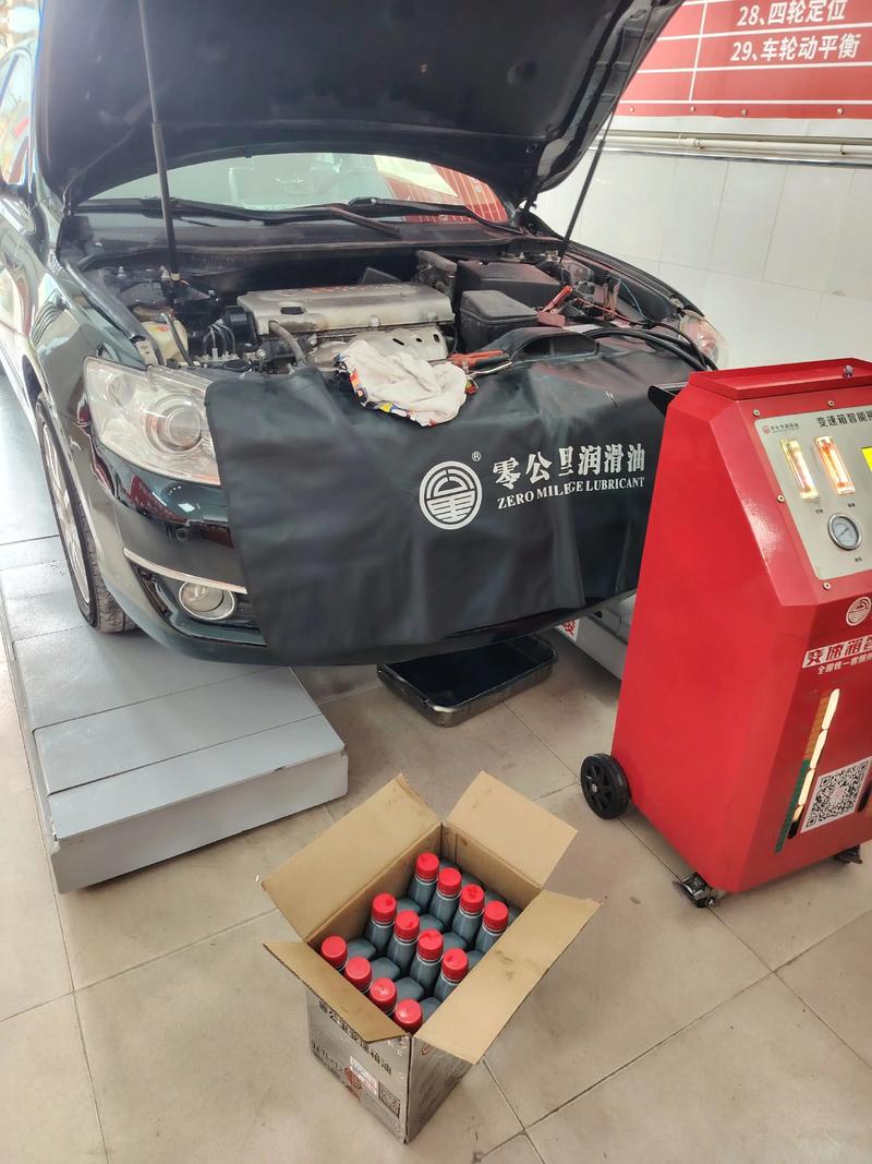 汽修门店自动变速箱循环机换油作业图