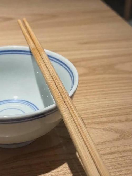 别乱骂孩子的碗筷碰撞!藏着你不知道的婴幼儿发育秘密-超级宝贝