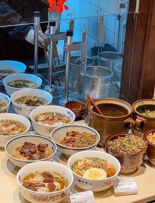 长沙老巷本地阿婆米粉店堂食实拍