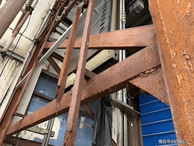 露天堆放七个月锈蚀的工程钢结构型材