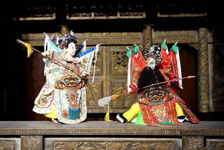 漳州古城巷口漳州布袋戏露天演出