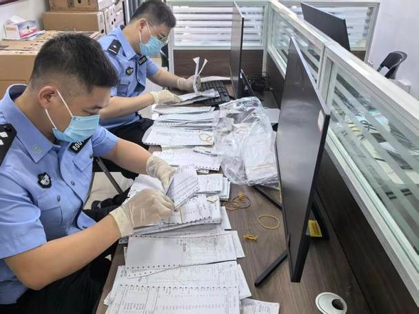 走私犯罪案件证据梳理核对工作场景图