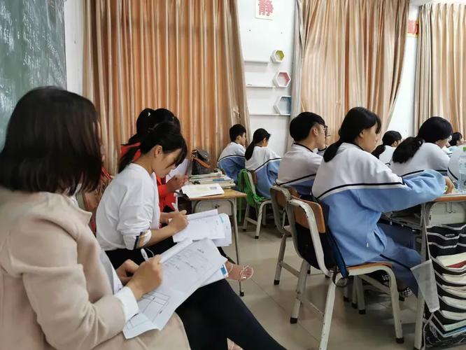 初中数学概率教育游戏课堂活动现场