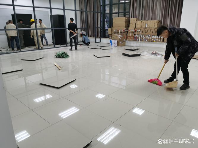 静电除尘纸擦拭实木地板表面浮灰碎渣