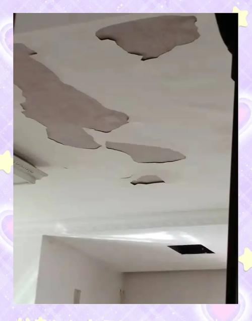 家装吊顶变形掉渣劣质矿棉板实拍