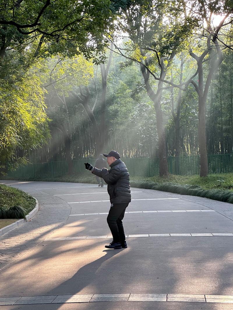 天冷出门要留神:聊聊冠心病患者的冬季外出注意事项-仁者医