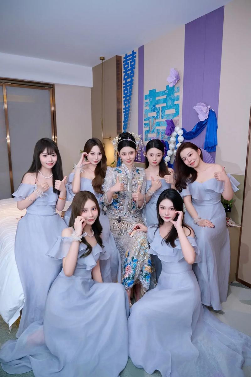 伴娘服怎么选才不坑闺蜜?我采访了8位伴娘,她们说扎心大实话-婚庆网